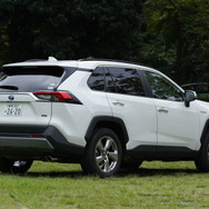 トヨタ RAV4（ハイブリッド）