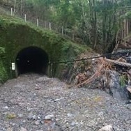 10月23日時点の被災状況。釜石～両石（りょういし）間の釜石トンネル。