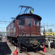 E71（国鉄時代のナンバープレート「ED10 2」と塗装。西武秩父線開通50周年記念車両基地まつり in 横瀬）