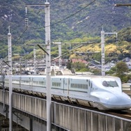 電力融通装置の導入により、回生電力の有効活用が図られる九州新幹線。