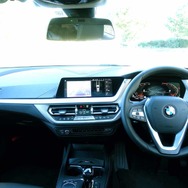 BMW 1シリーズ 新型（118i play）