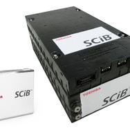 HC85系のハイブリッドシステムのバッテリーに使用されるリチウムイオン二次電池「SCiB」。