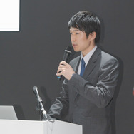 スカパーJSAT株式会社宇宙事業部門事業推進部フリートチームアシスタントマネージャー・古屋弘信氏は、ビデオ映像を交えて衛星通信の解説を行った。