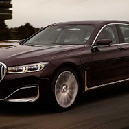 BMW 7シリーズ 改良新型のPHV、745Le