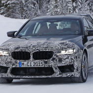 BMW M5 改良新型プロトタイプ スクープ写真