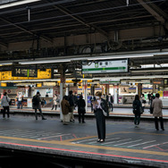 4月8日、新宿駅