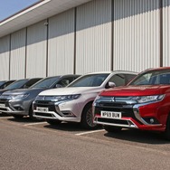 英ロンドン警察に追加納入された三菱アウトランダー PHEV など