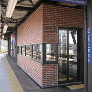 待合室（西横浜駅）