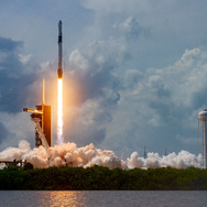 スペースXクルードラゴンの打ち上げ（5月30日、米ケープ・カナベラル）
