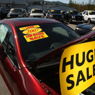 2009年の北米市場では、ハイブリッド車の爆発的人気の裏で大型車に陰りも見られた