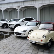 マツダ R360クーペ と 100周年特別記念車