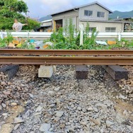 道床が流出した、肥薩おれんじ鉄道たのうら御立岬公園～肥後田浦間の軌道。