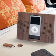 天然木仕上げの iPod 専用スピーカー