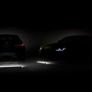 BMW M3 セダン 新型と M4 クーペ 新型のティザーイメージ
