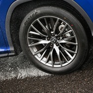 タイヤが摩耗してもウエット性能が長続きする性能持続技術を搭載