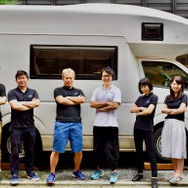 カーステイ、CMOの田端信太郎氏（左から3番目）、宮下晃樹代表取締役（同4番め）