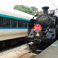 東武日光駅に入線したSL大樹 C11形207蒸気機関車