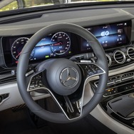 メルセデスベンツ Eクラス・ステーションワゴン 改良新型のPHV「E 300 de 4MATIC」