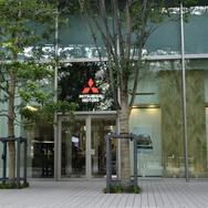 三菱自動車 本社ショールーム『MI-Playground』1階フロア