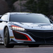 パイクスピーク国際ヒルクライムに参戦したアキュラNSX