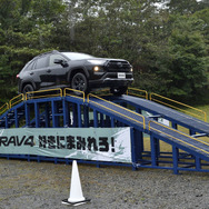 トヨタ RAV4 アドベンチャー“オフロードパッケージ”