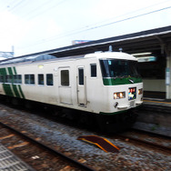 ついに『踊り子』から撤退することになった国鉄型の185系。これによりJR東日本の定期優等列車から国鉄型が姿を消すことに。