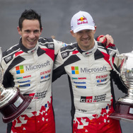 左がコ・ドライバーの今季世界王者ジュリアン・イングラシア、右がドライバーの今季世界王者セバスチャン・オジェ。