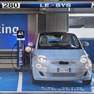 FCAがミラノ・リナーテ空港に開設した電動車向け急速充電ステーション