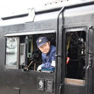 『SL大樹』の機関士。当初はC11の運行実績がある秩父鉄道、大井川鐡道、真岡鐡道の協力により、6人の機関士を養成してきたが、12月下旬からは東武単独で2人の養成を始め、蒸気機関車運転免許取得を目指すとしている。