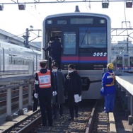 現在は非常口となっている博物館動物園駅跡から地上へ出る想定だ。