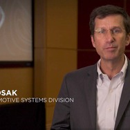 CES 2021で公開されたプレゼンテーション動画でRNCの技術について説明したボーズ・オートモーティブのPeter Kosak氏