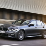 BMW 3シリーズ のPHV「320eセダン」