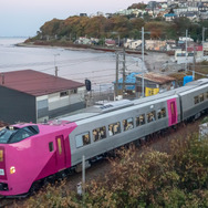観光列車の投入などで利用者増を模索するJR北海道。国と足並みを揃える形で支援を模索している北海道は、観光列車用車両を独自に新製し、それをJR北海道へ貸し付ける施策も打ち出している。