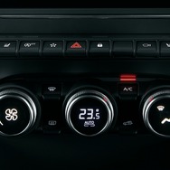 ルノー キャプチャー 新型 スイッチパネル