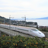 九州新幹線の宅配便輸送。写真は800系。