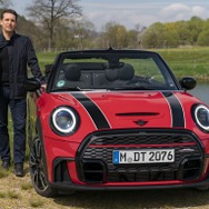 MINI コンバーチブル 改良新型とMINIブランドを統括するベルント・ケルバー氏