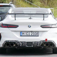 BMW M8をベースとした謎の開発車両（スクープ写真）
