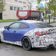 BMW M4クーペをベースとしたプロトタイプ（スクープ写真）