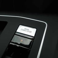 VW ゴルフ 新型（eTSI アクティブ）