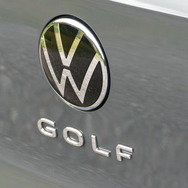 VWゴルフ eTSI R-Line