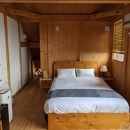 離島に暮らすように泊まる一棟貸しヴィラ「ritomaru villa @ hatsuyama iki」オープン