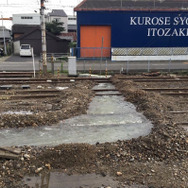 冠水した山陽本線糸崎駅構内（7月8日）。