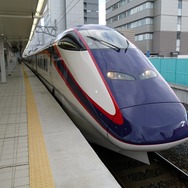 福島あづま球場での試合は無観客となったが、設定されていた東北・山形新幹線の臨時列車は運行される。写真は山形新幹線。