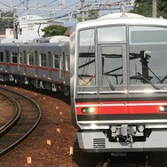 名鉄瀬戸線の主力車両4000系。同線の10～15時台はすべて各駅停車に。
