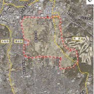 2015年6月までに在日米軍から全域が返還された「旧上瀬谷通信施設」の位置。横浜市西部の瀬谷区と旭区に跨り、面積は約242haを誇る。返還を受けて、地権者らのとりまとめを経た「旧上瀬谷通信施設土地利用計画」が2020年3月に策定された。