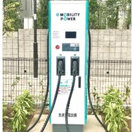 EV2台を同時充電できるCHAdeMO規格120kW級充電器