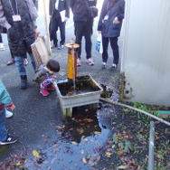 東日本大震災で吹き出した湧水。飲料不可。