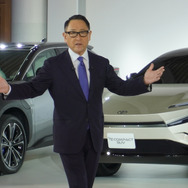 豊田章男社長がトヨタのバッテリーEV戦略を発表