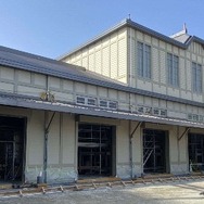 建設中の折尾駅新駅舎（2020年10月末時点）。