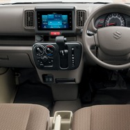スズキ・エブリイ PC 2WD 4AT車 バックアイカメラ付ディスプレイオーディオ装着車 インパネ